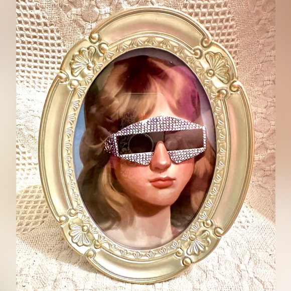 Vtg Decorel Heirloom 5 × 7
Oval Champagne Picture Frame… New - Picture 3 of 11